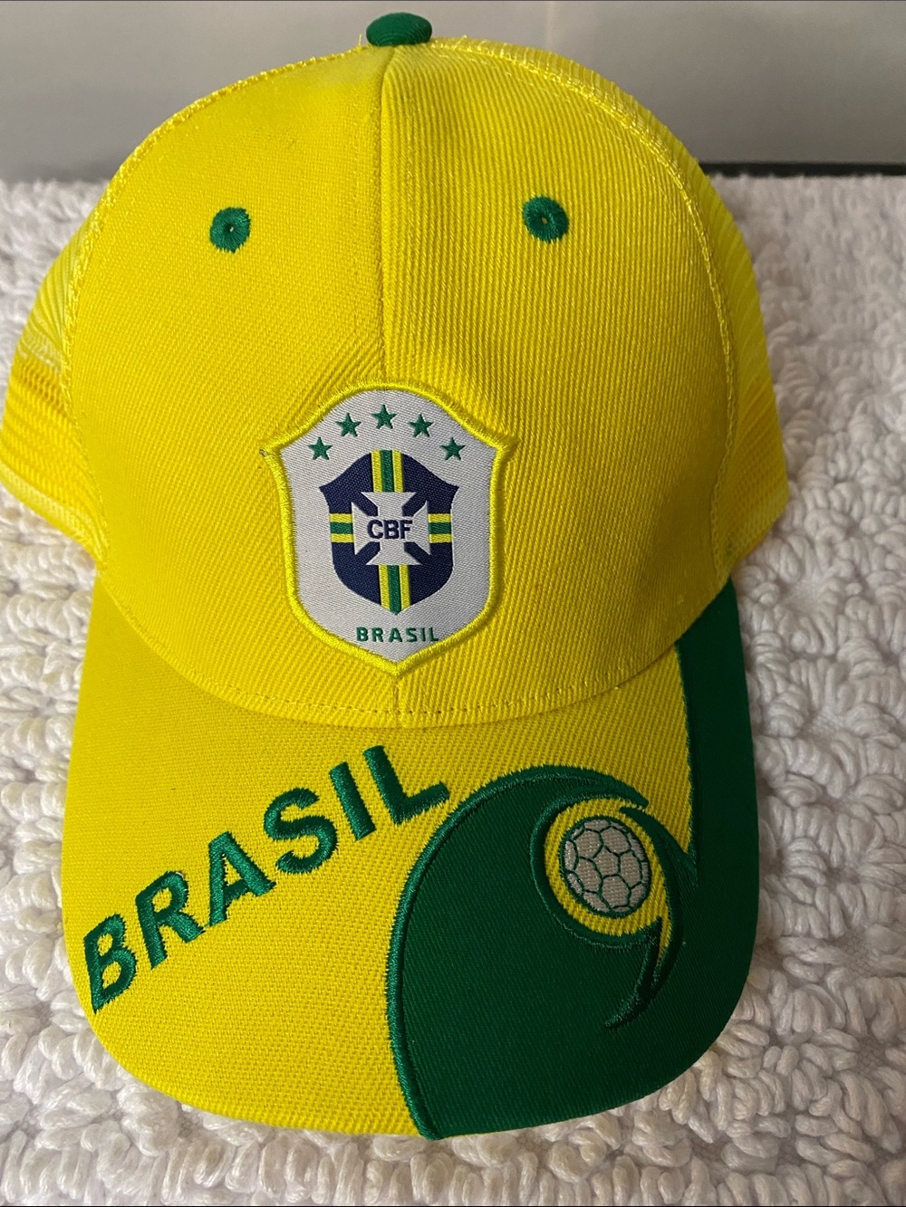 Brasil Man Yellow & Green Soccer Cap